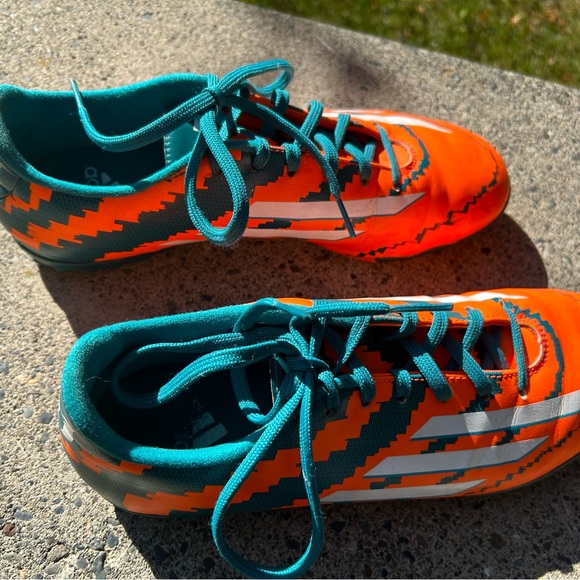 Rare Messi soccer cleats (purchased in Spain)🇪🇸 - Picture 2 of 5